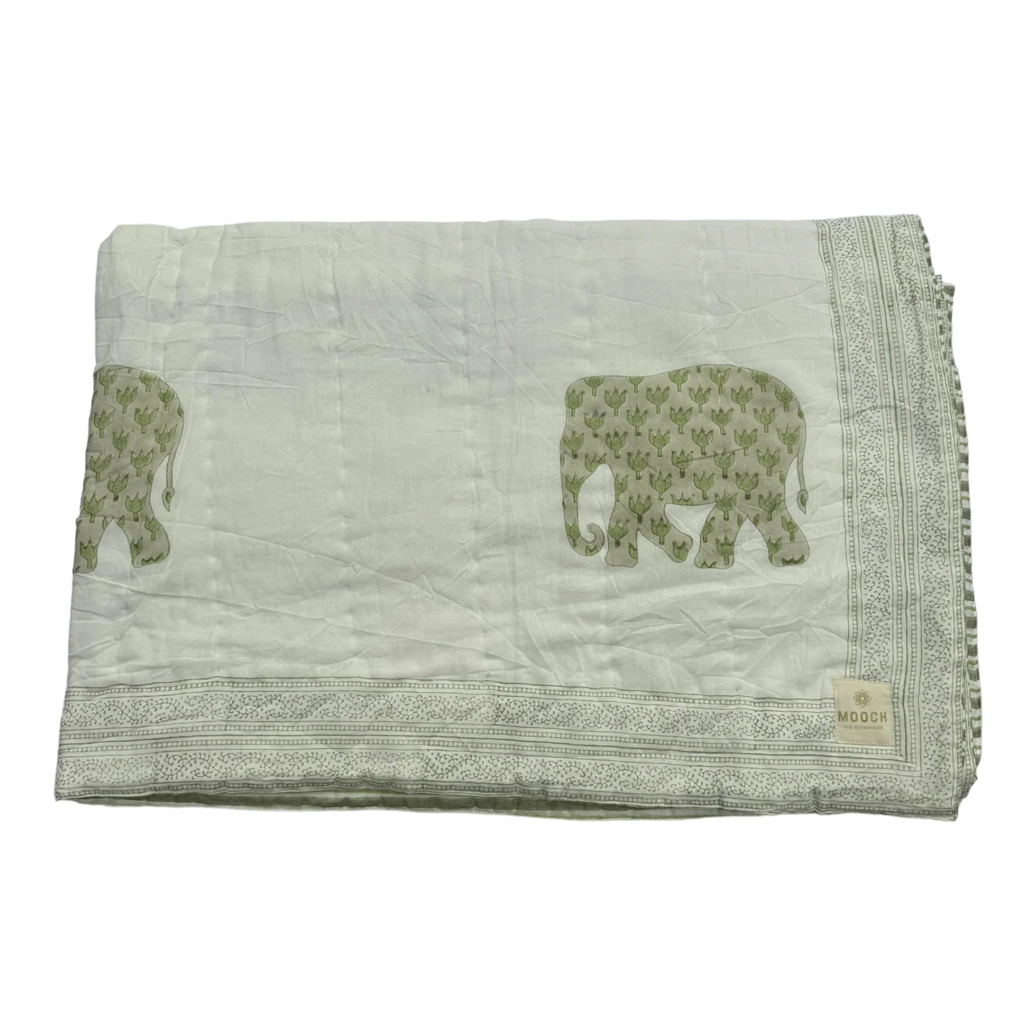 Enzo quilt for children on white background