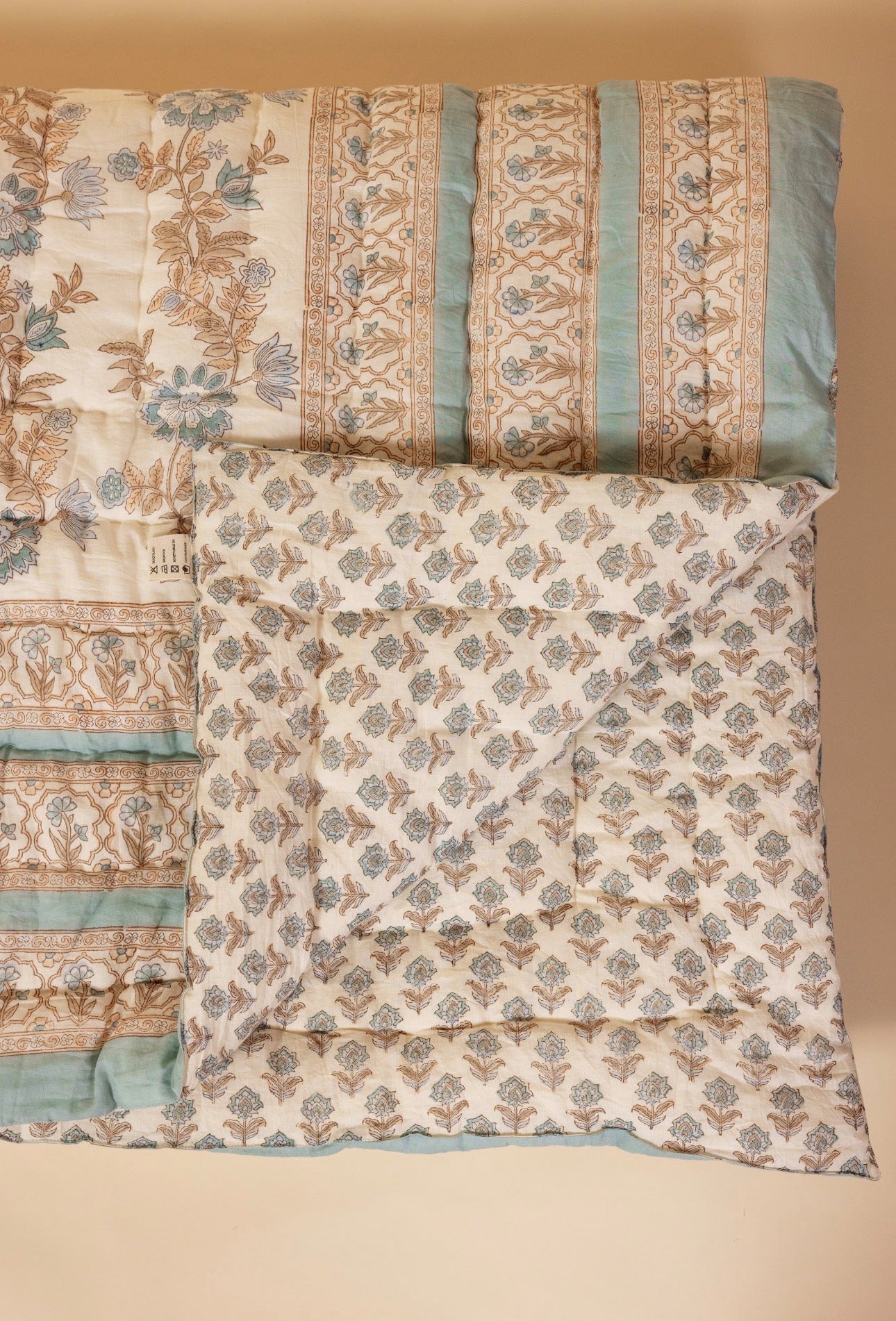 Luxury Quilted Bedspread / Eiderdown - Paxford Mist