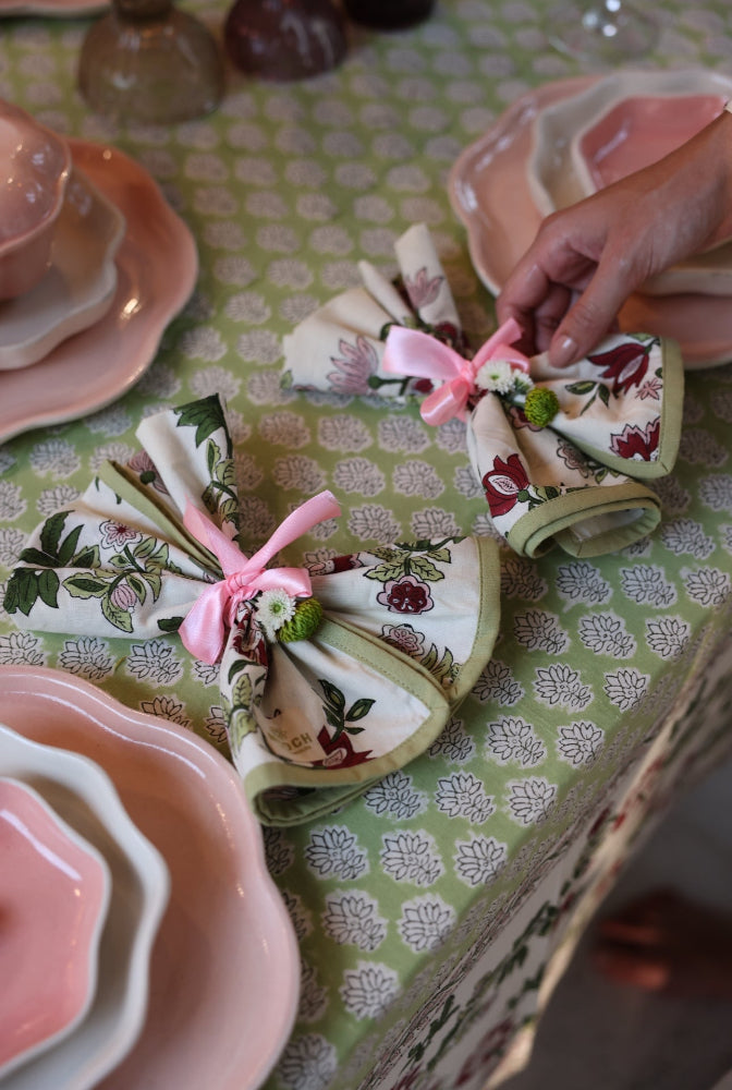 Printed Tablecloth - Paxford Willow