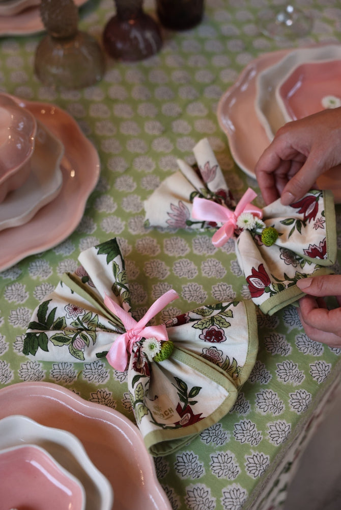 Printed Tablecloth - Paxford Willow