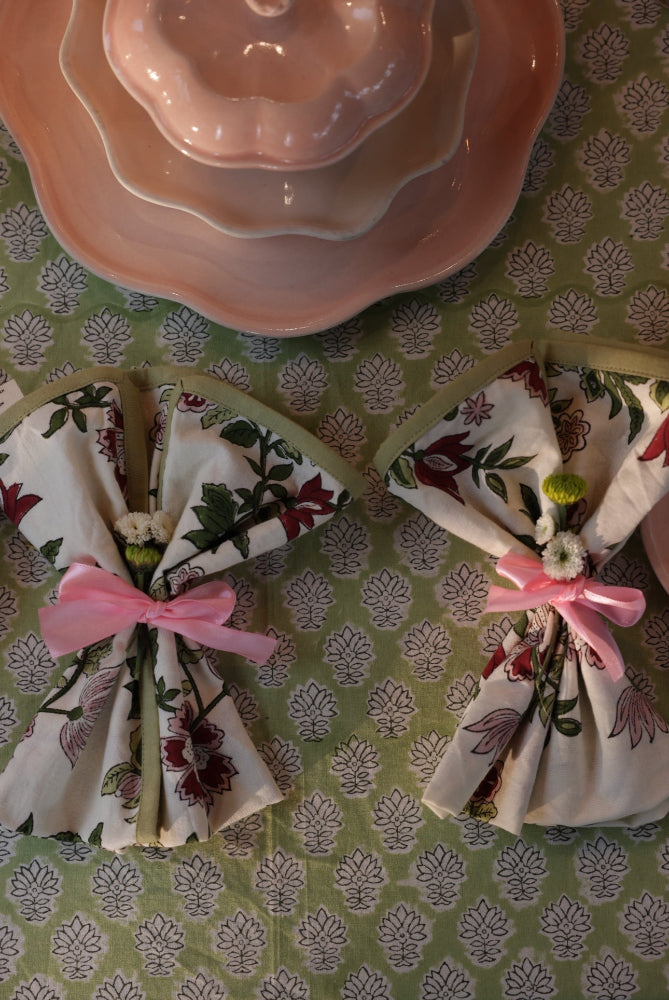 Printed Tablecloth - Paxford Willow