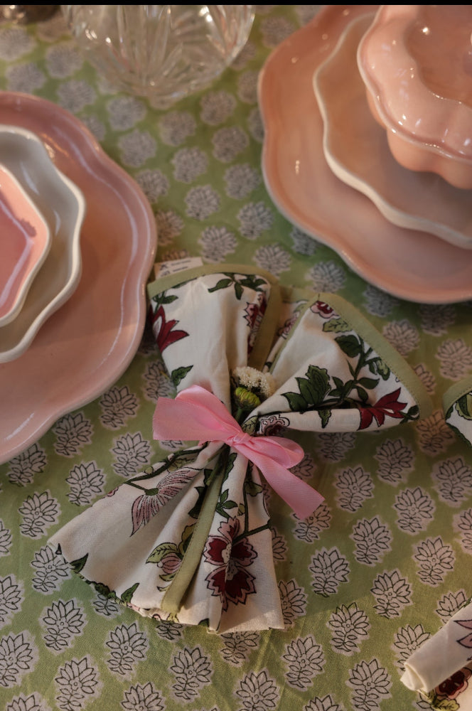 Printed Tablecloth - Paxford Willow