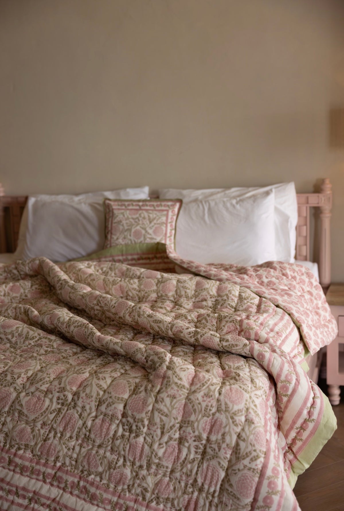 Luxury Quilted Bedspread / Eiderdown - Wolds Bloom