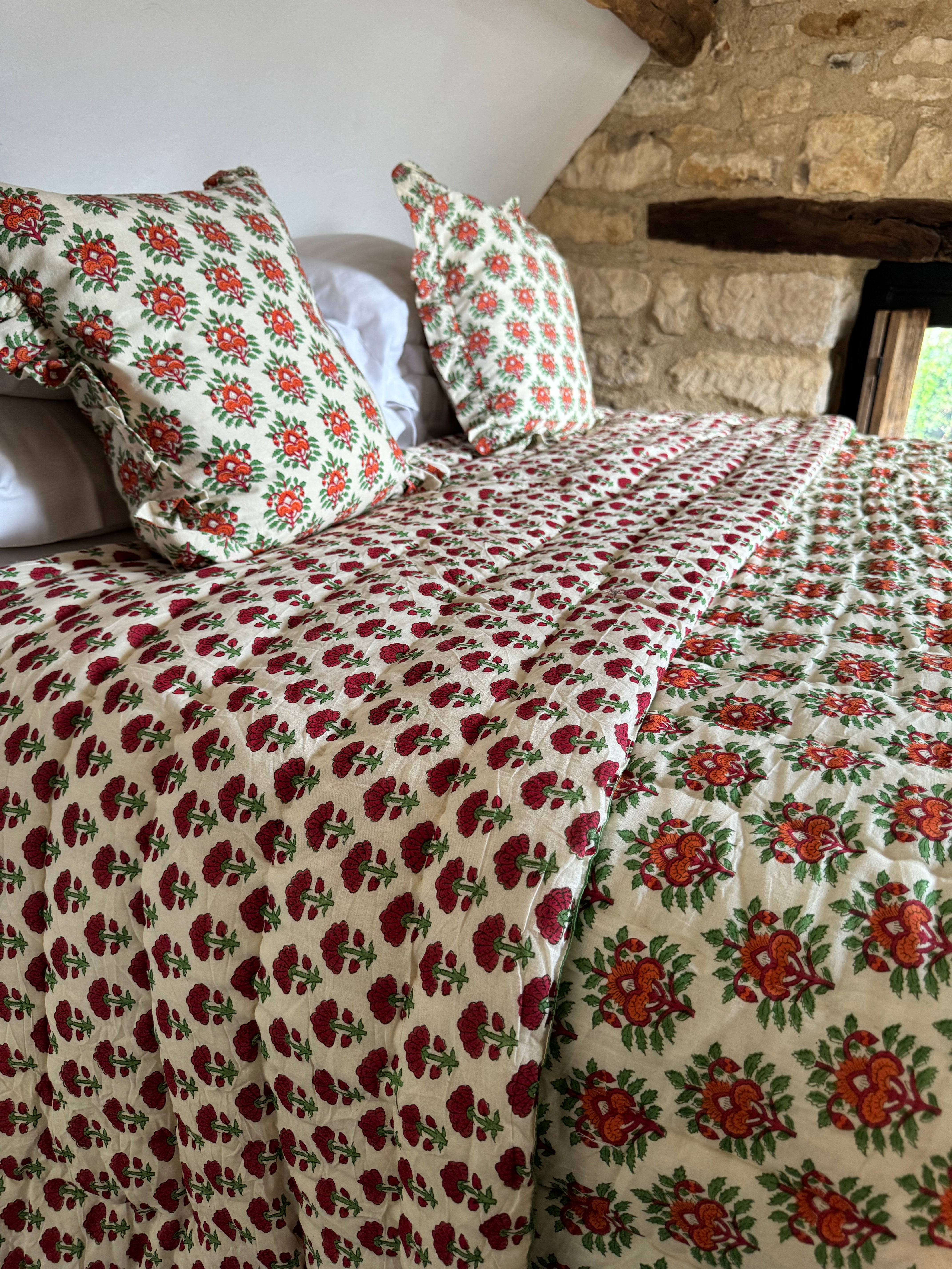 Quilted Bedspread / Eiderdown - Beacon Amber