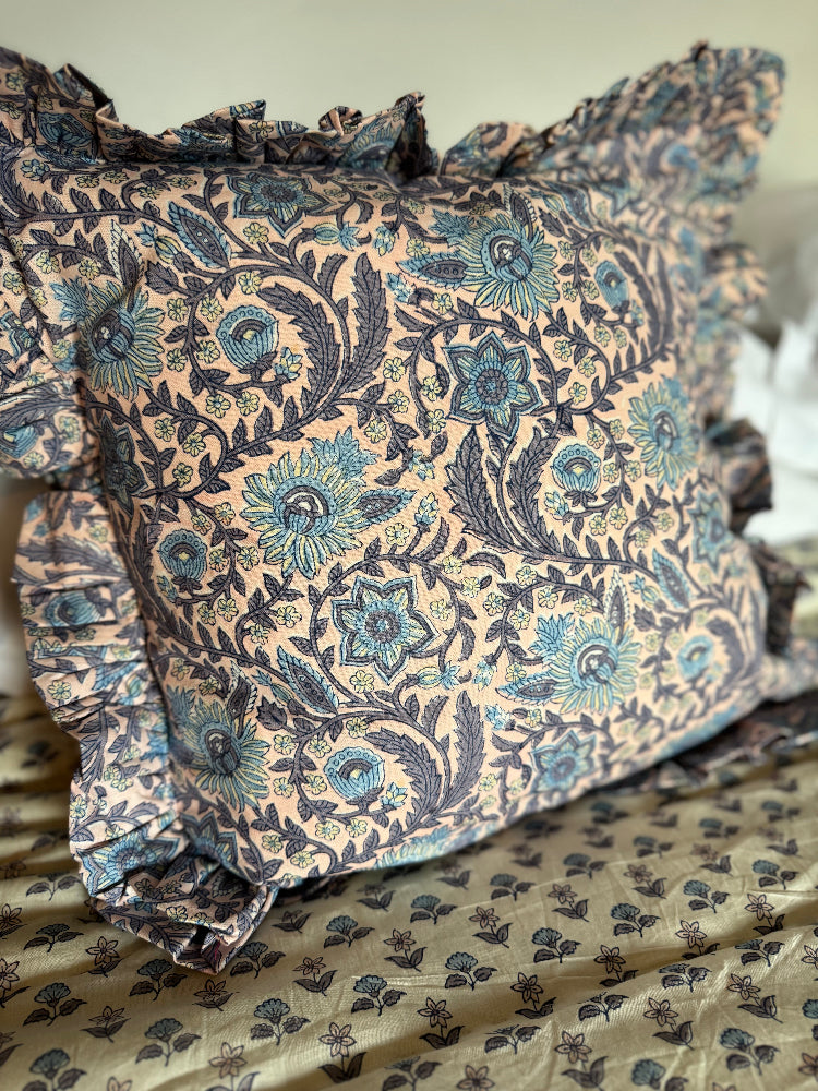 Printed Cushion Cover Ruffle - Snowshill Lavender