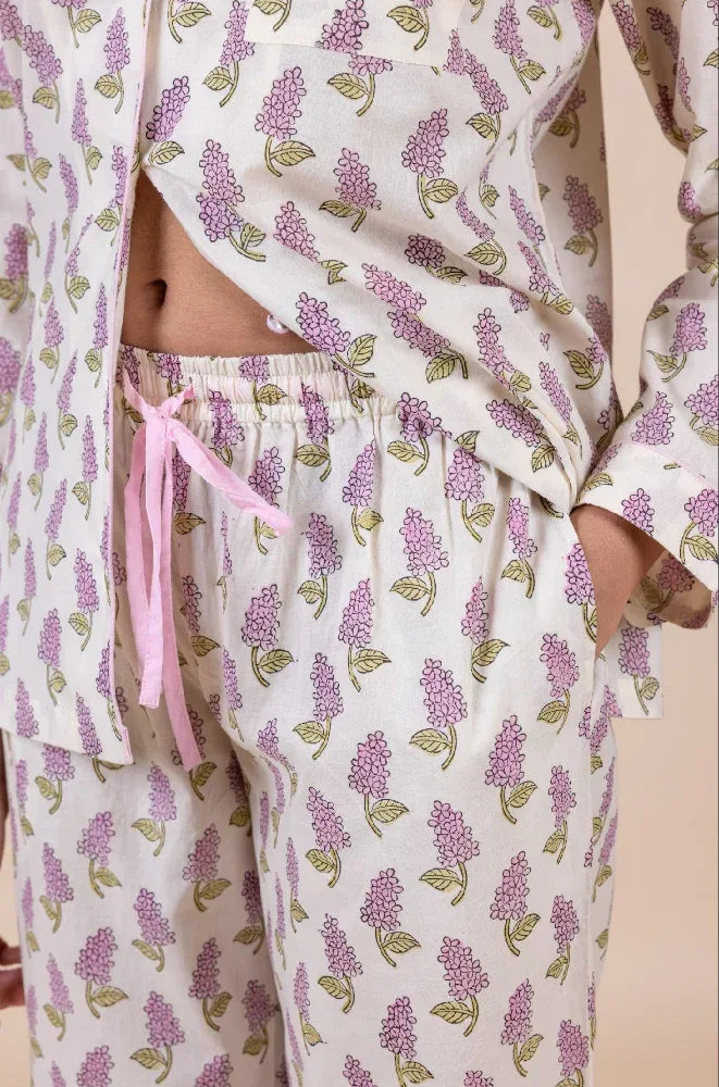 Cotton pyjama trousers in mauve print with elastic waist by Mooch Cotswolds