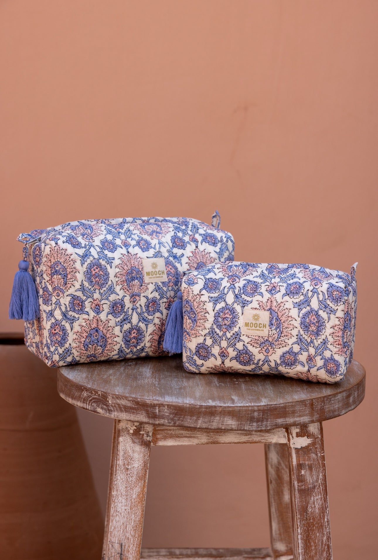 Mona Lavender Cosmetic Bag