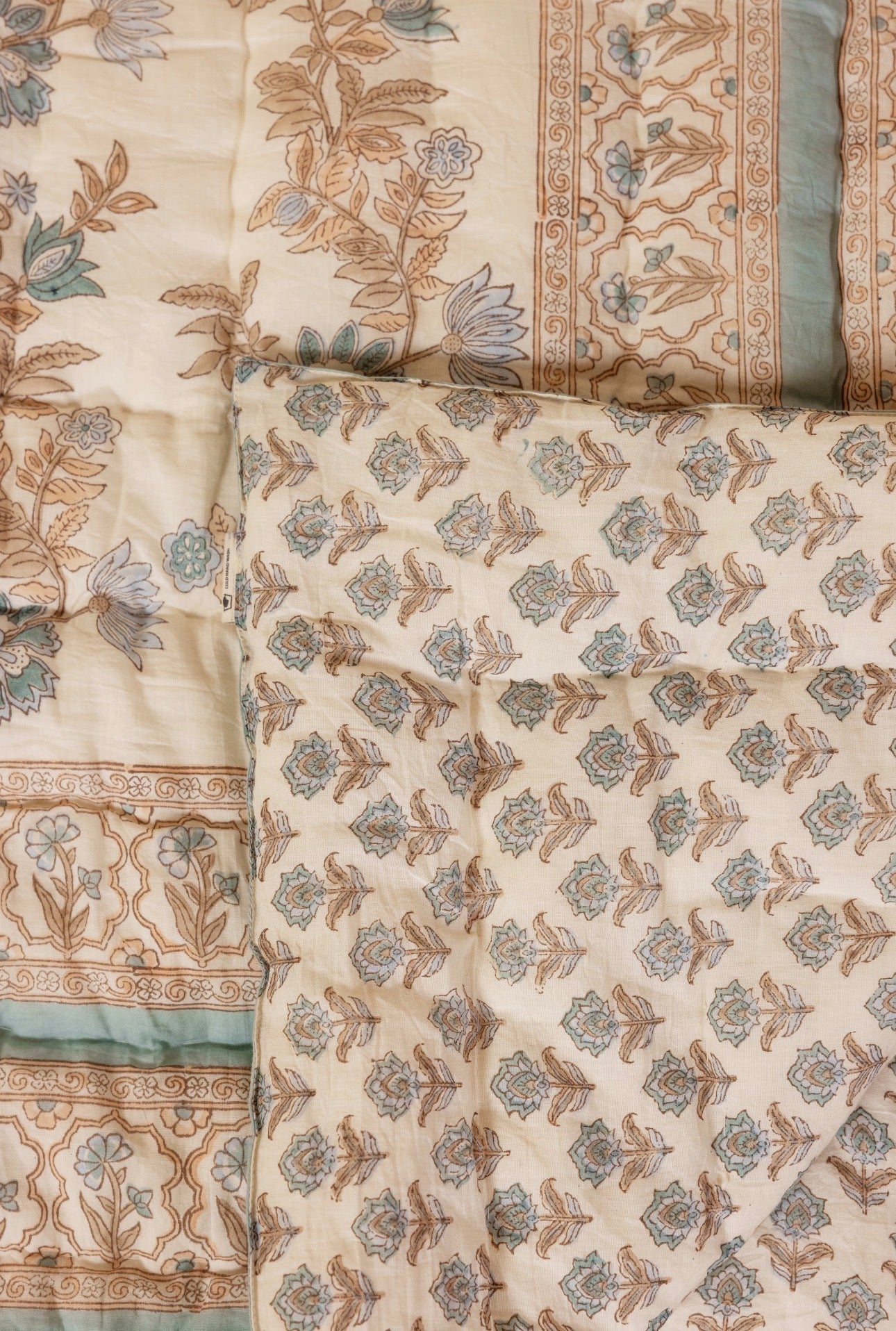 Luxury Quilted Bedspread / Eiderdown - Paxford Mist