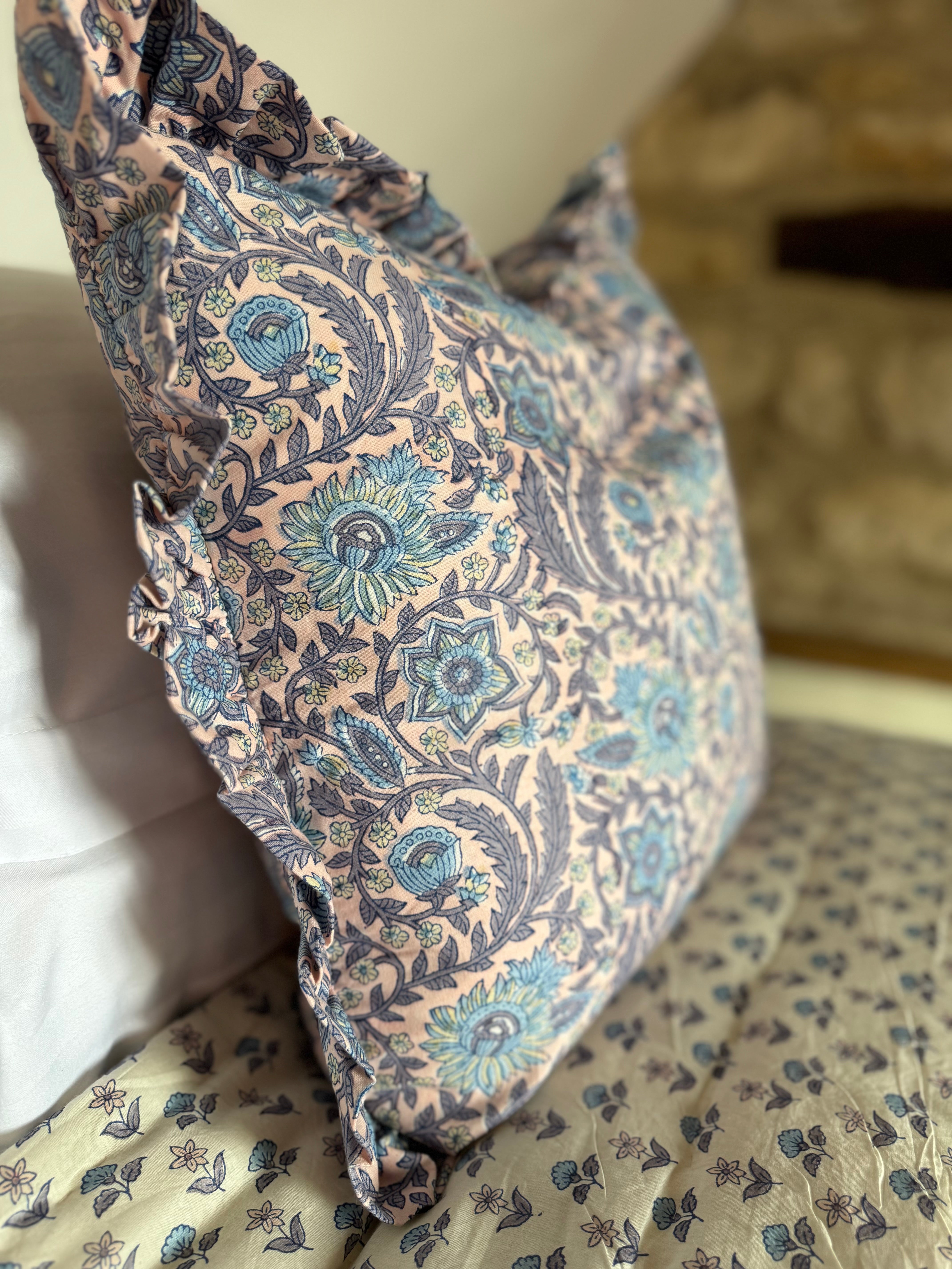 Printed Cushion Cover Ruffle - Snowshill Lavender