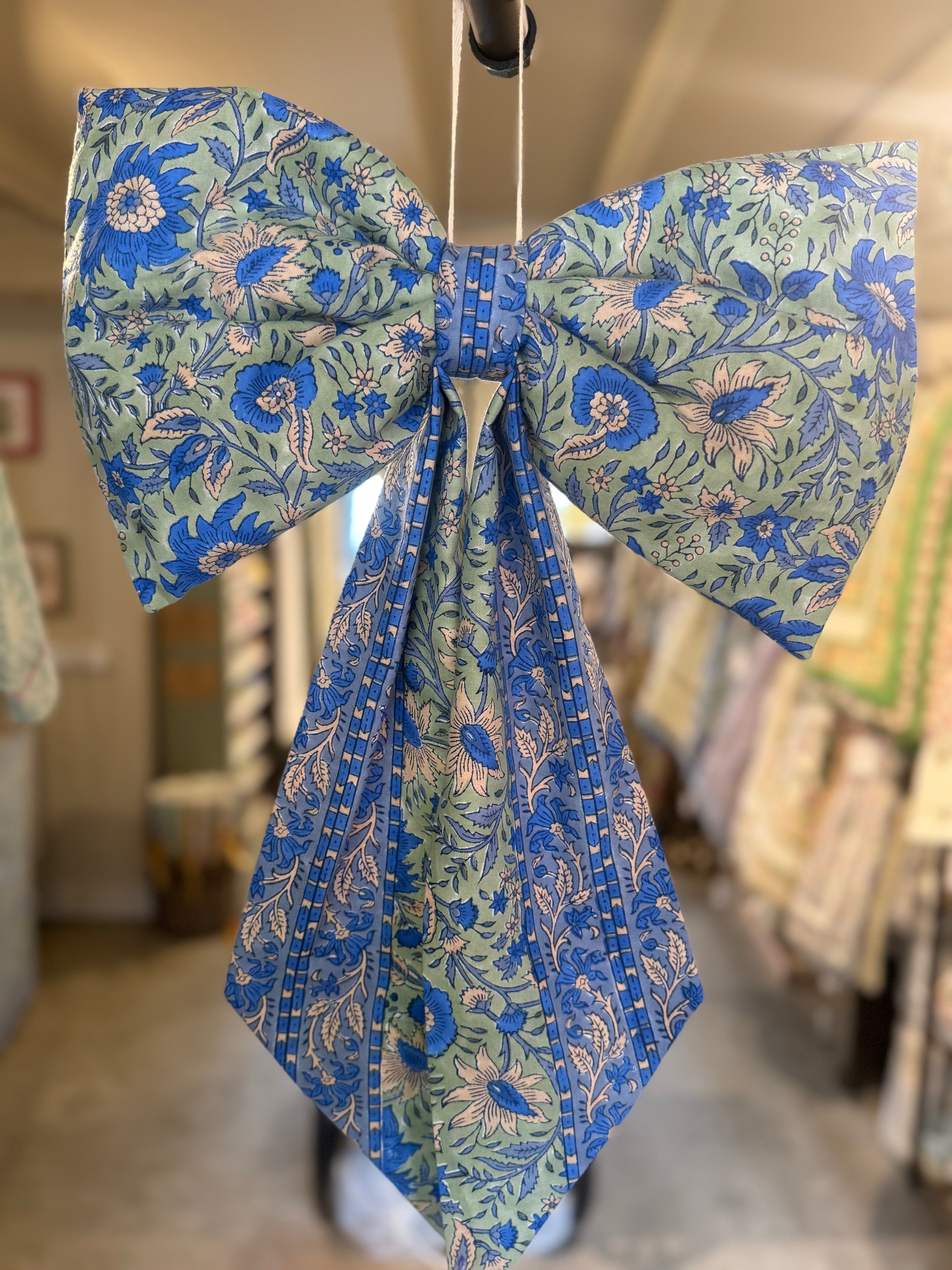 Rococo Bow x Mooch Large Bow