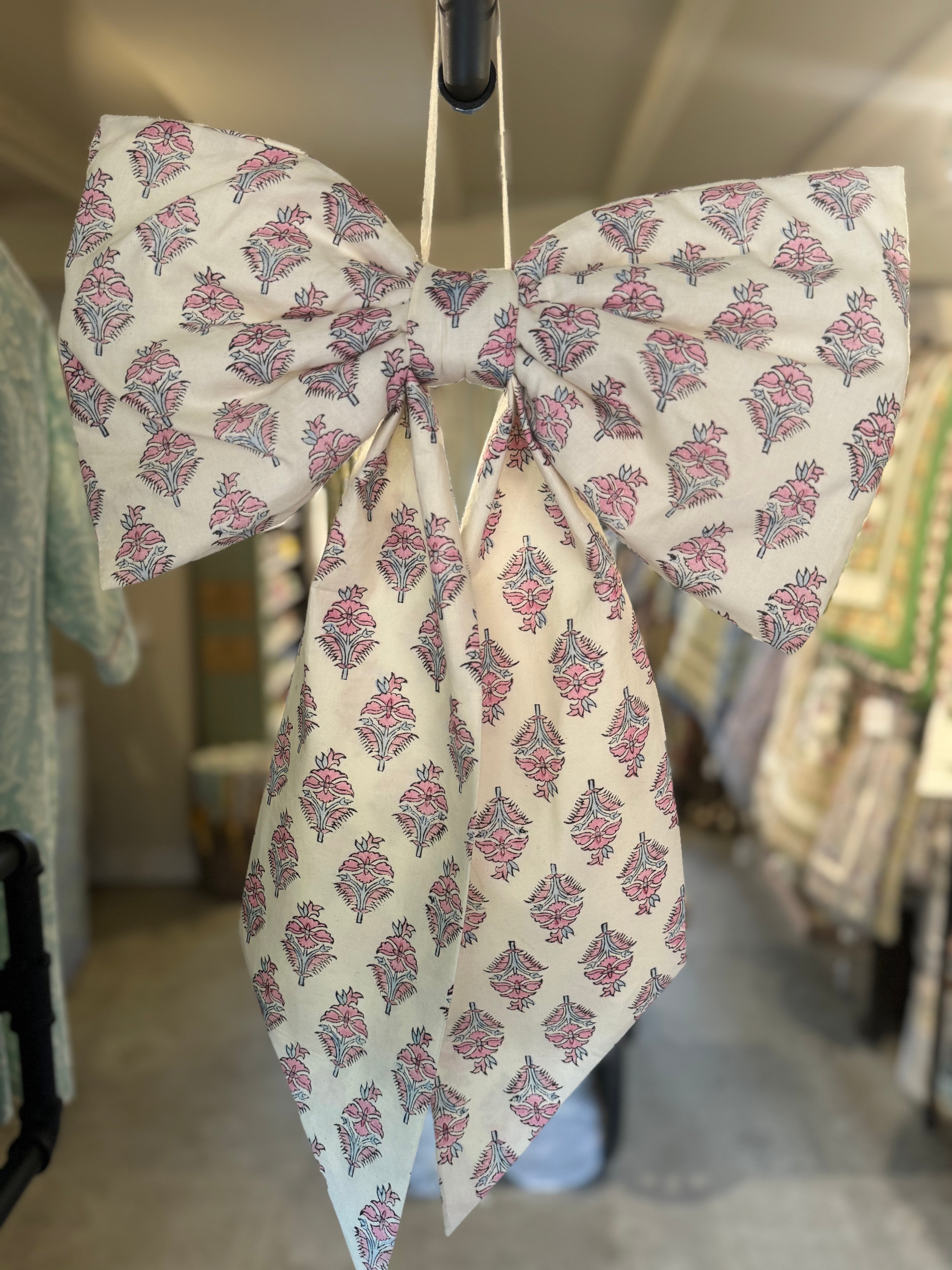 Rococo Bow x Mooch Large Bow